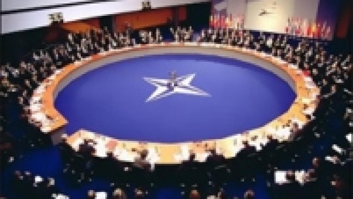 NATO ţine mai mult la relaţia cu Rusia decât la atragerea Georgiei şi Ucrainei