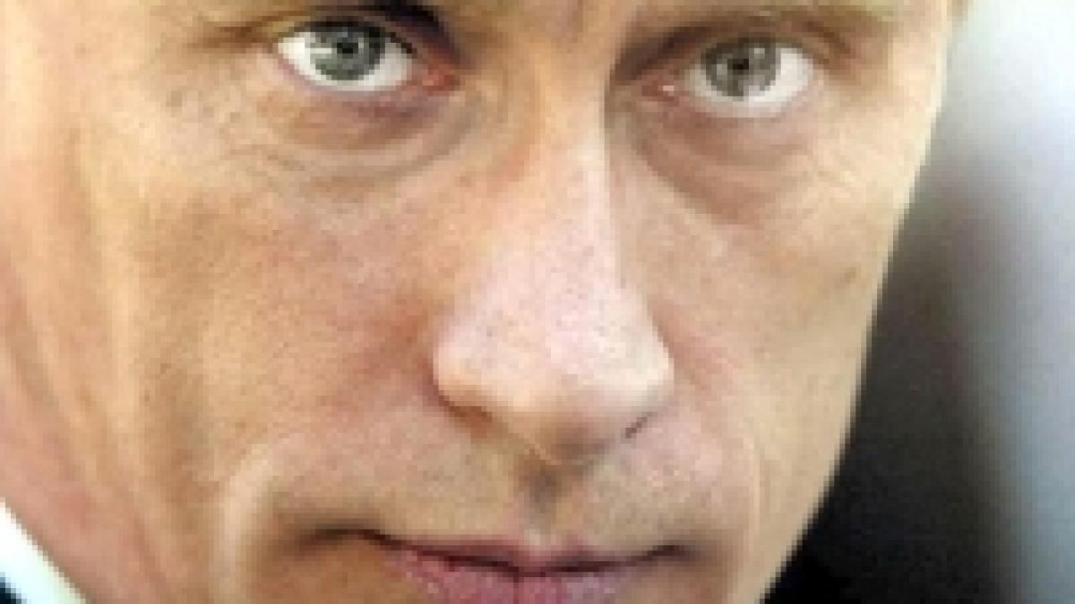 Vladimir Putin reia consultările online cu poporul