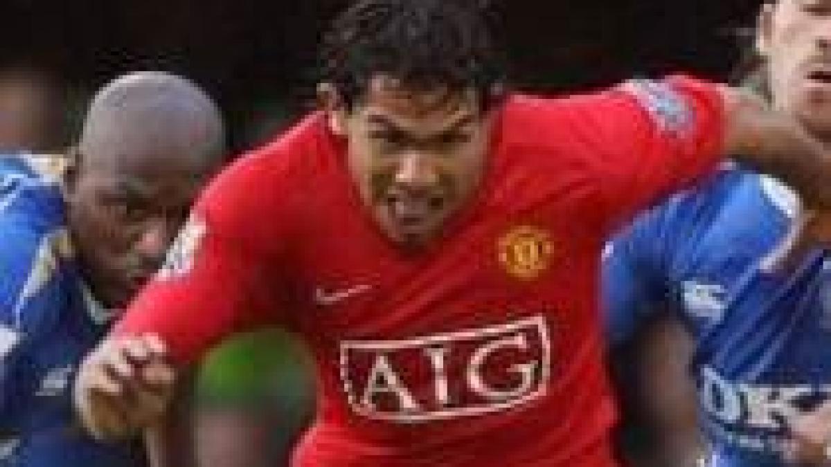 Carlos Tevez, eroul lui Manchester United în Cupa Ligii Angliei