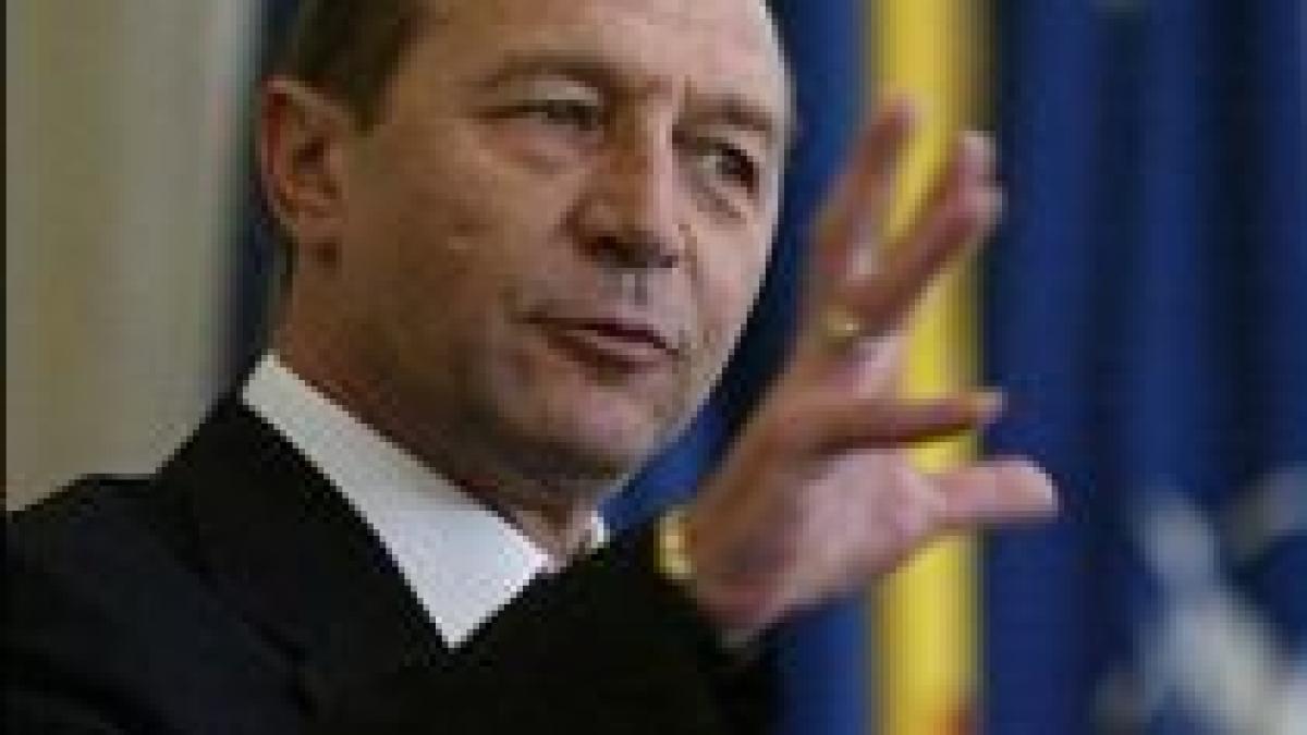 Discursul lui Băsescu, citit printre rânduri: Premier PD-L şi un Guvern puternic, sprijinit de Parlament