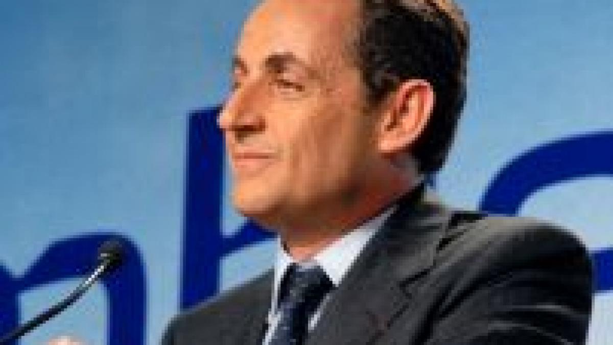 Sarkozy a lansat un plan de 26 miliarde de euro pentru ieşirea din criză