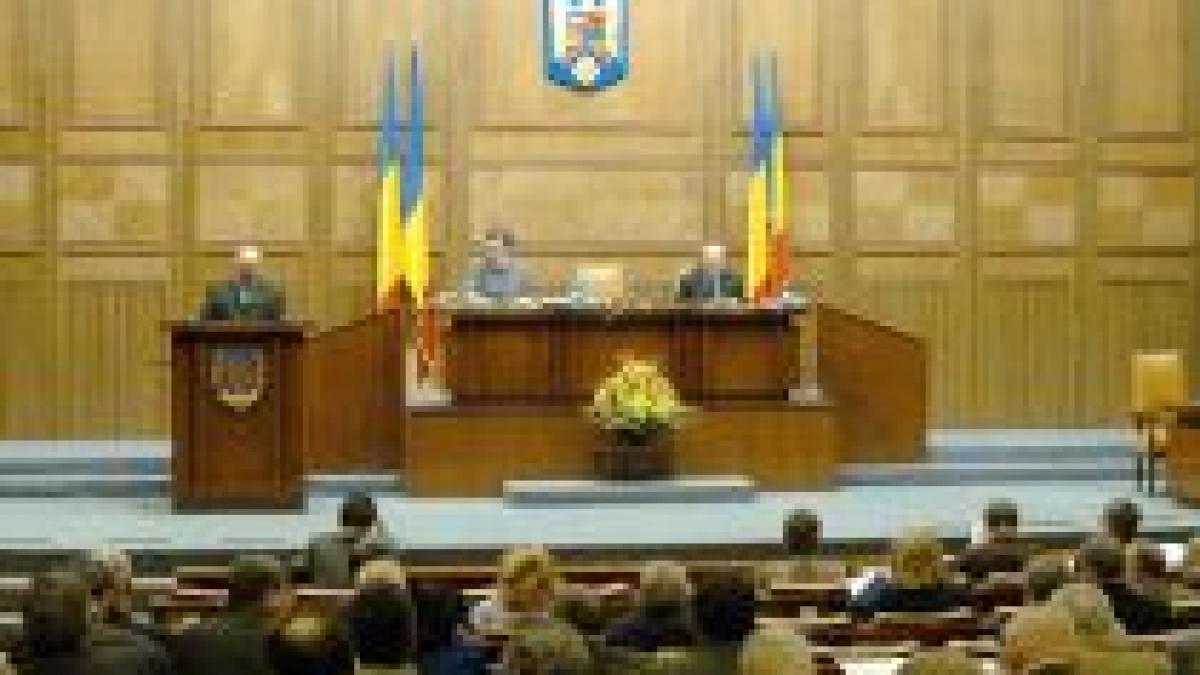 Surse: Configuraţia şefiilor din Senat, împărţite între PSD-PC şi PDL