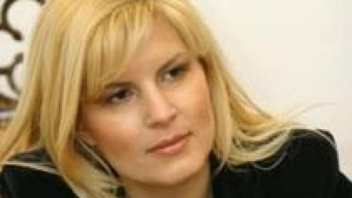 Premierul Boc a anunţat miniştrii PD-L. Elena Udrea, viitorul ministru al Turismului
