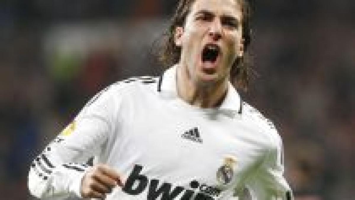 Real Madrid- Valencia 1-0. Higuain aduce victoria din minutul 3

