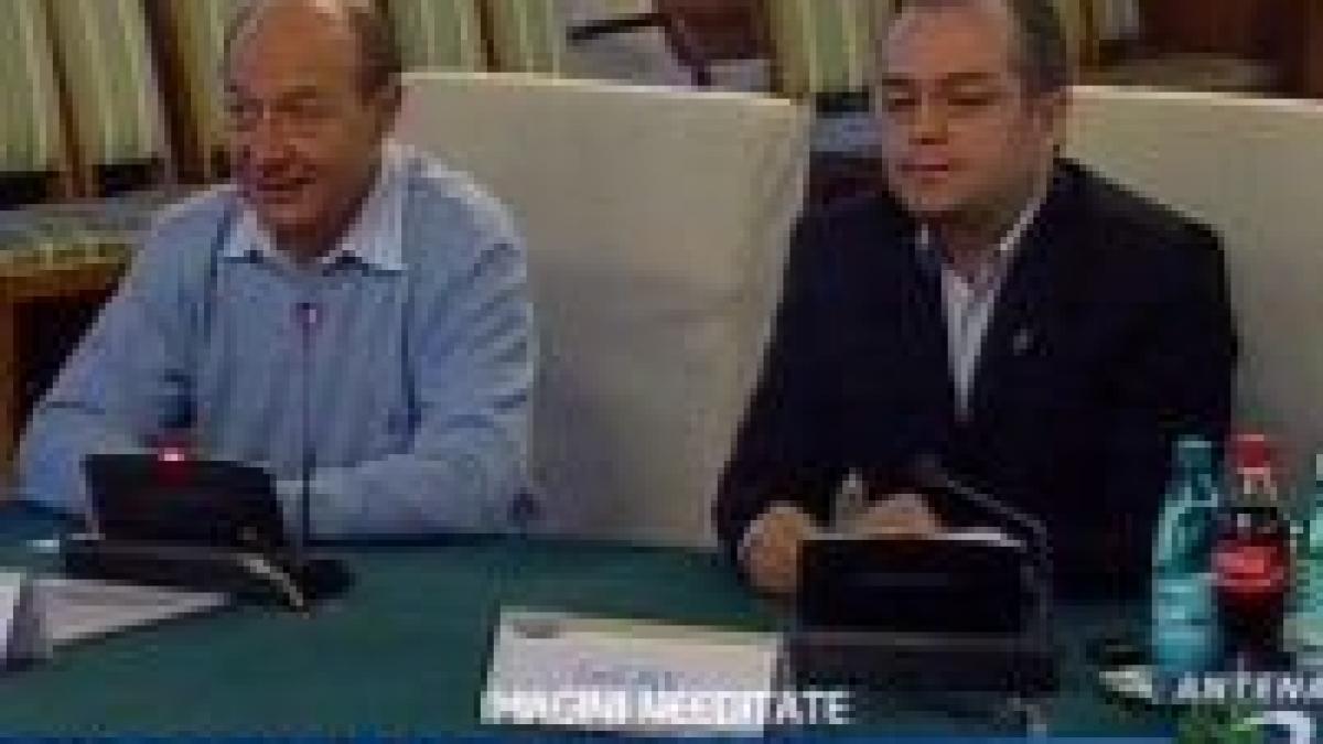 Băsescu: Cât timp voi cunoaşte mecanismul deciziilor actualului guvern, îi voi fi partener