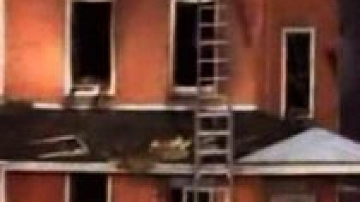 Tragedie în Philadelphia: Trei adulţi şi patru copii au murit, în urma unui incendiu