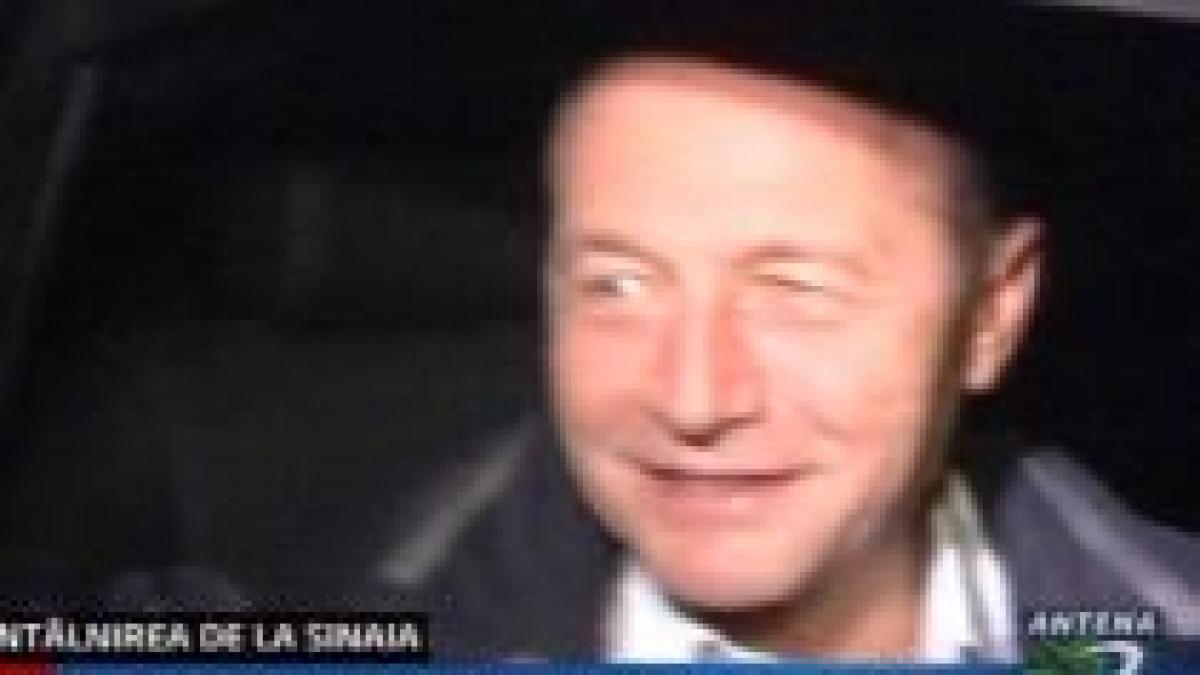 Băsescu i-a convocat la Sinaia pe membrii Guvernului şi preşedinţii celor două Camere