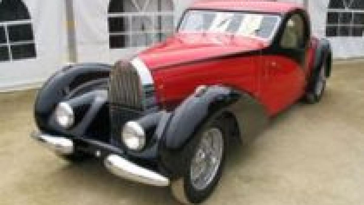 Un Bugatti din 1937, scos la licitaţie, după ce a stat 50 de ani în garaj