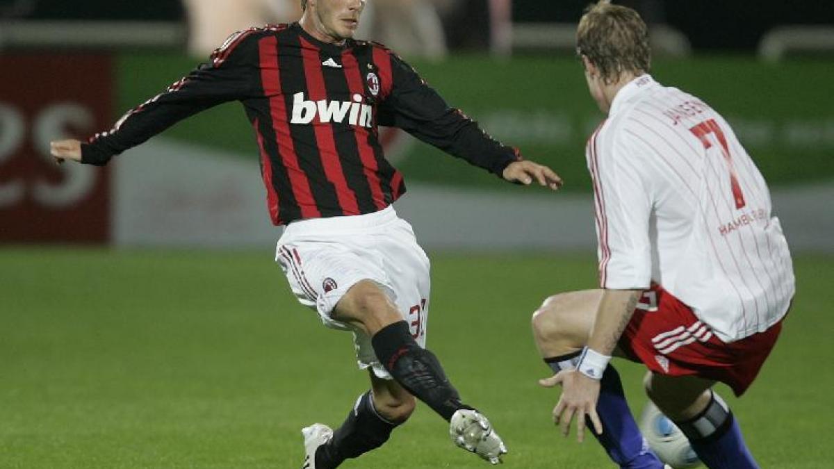 Beckham a debutat la AC Milan, în amicalul cu Hamburg