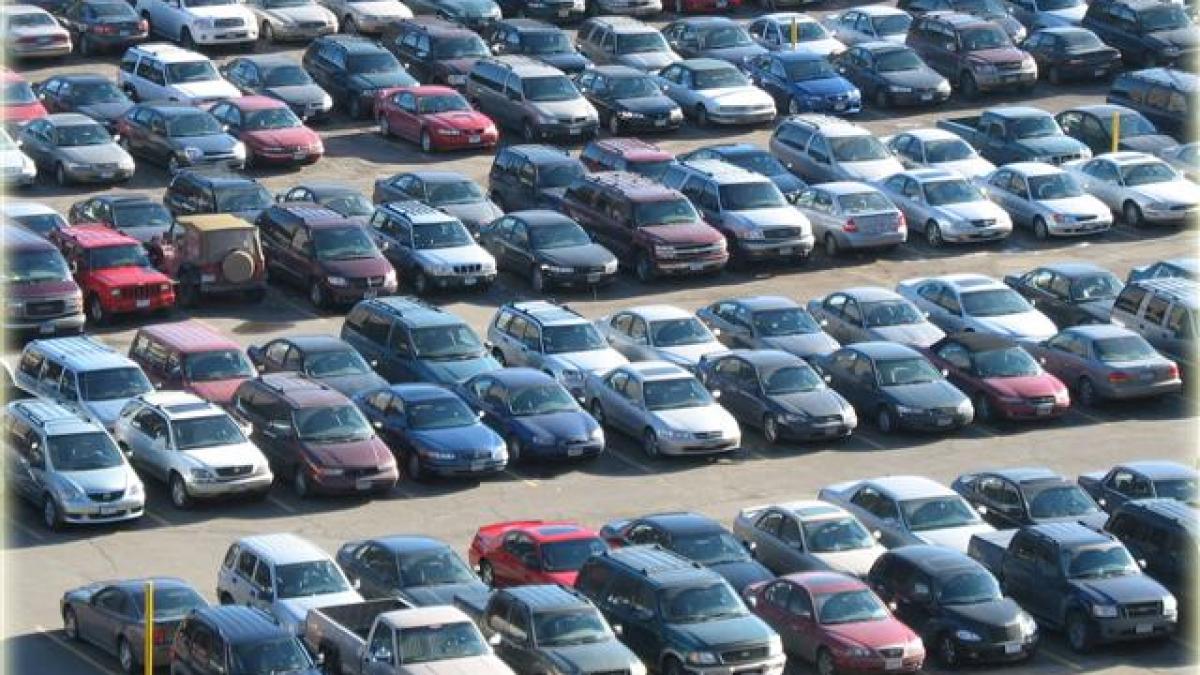 Comisia Europeană: Triplarea taxei auto încalcă legislaţia comunitară