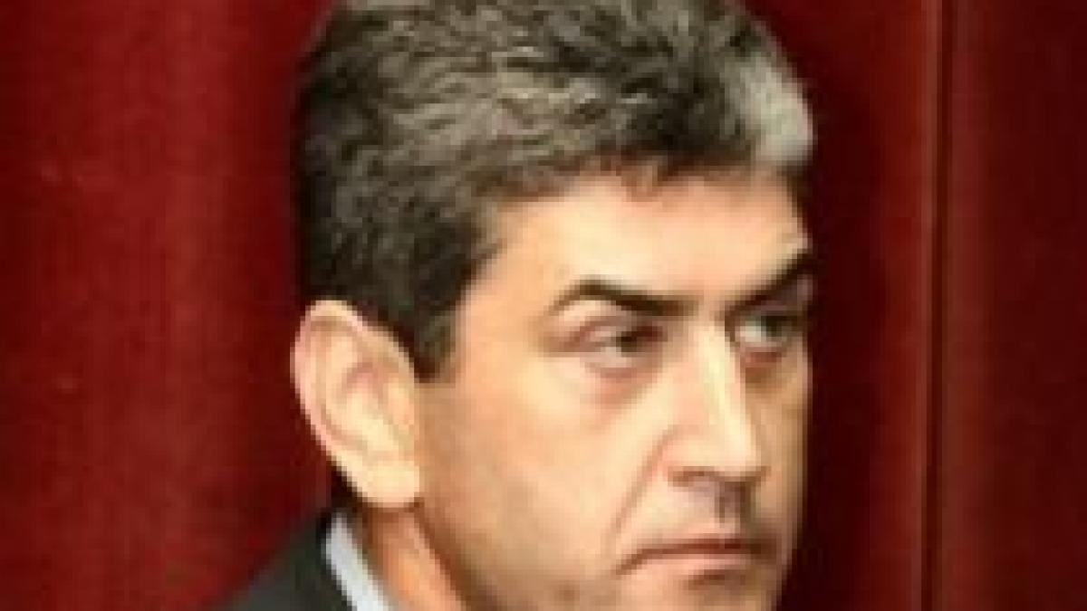 Gabriel Oprea: Numirile secretarilor, făcute dintre cei agreaţi de conducerea partidului
