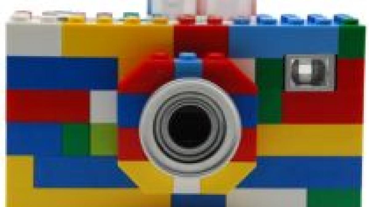 Lego anunţă o linie de camere foto digitale, walkie-talkie şi PMP-uri pentru copii