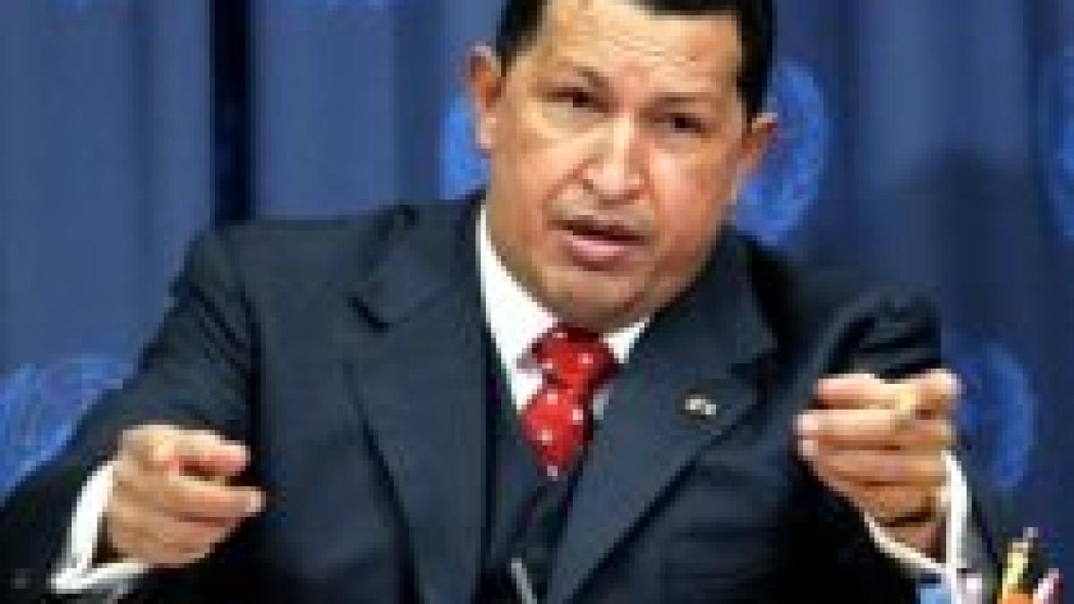 Reformă constituţională: Hugo Chavez se pregăteşte să elimine limitarea numărului de mandate 

