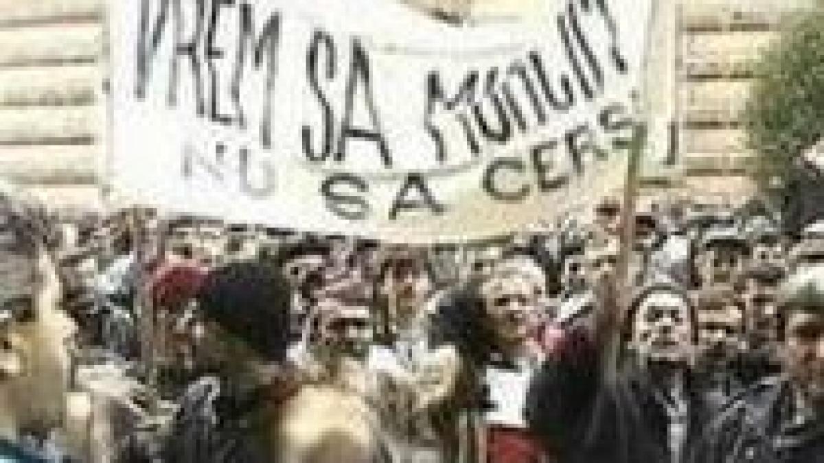 Previziuni sumbre pentru 2009. România măcinată de lupte de stradă şi greve 