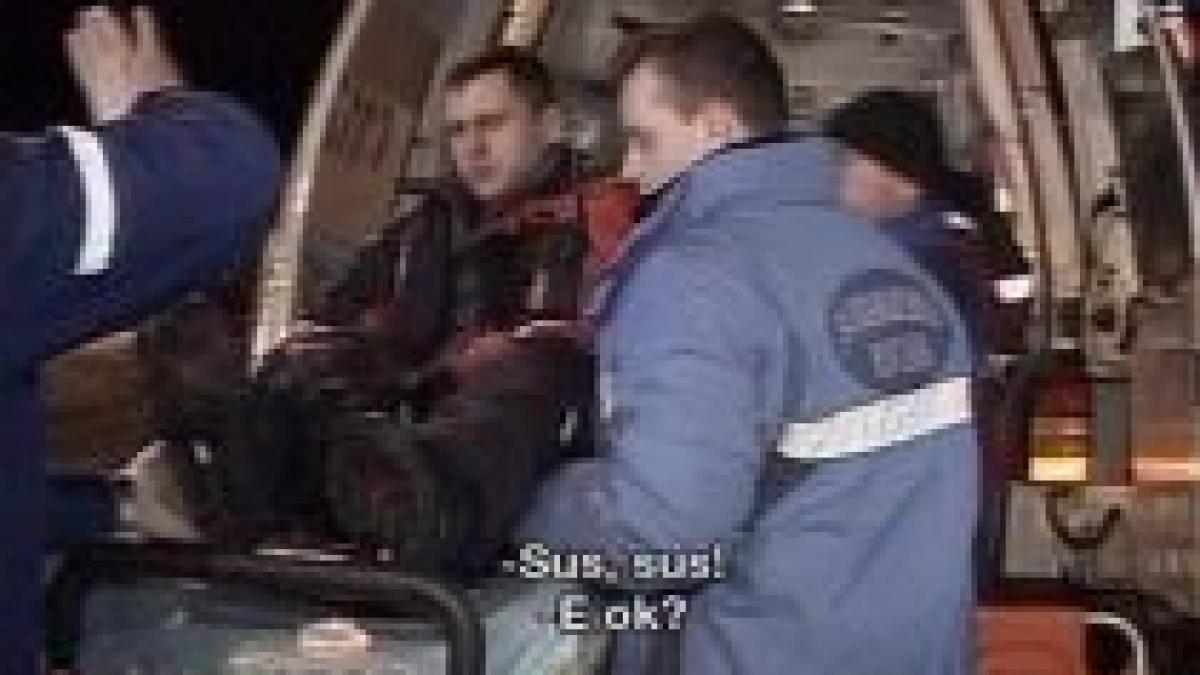 Un turist ucrainean, recuperat de salvamontiştii din Braşov, după ce şi-a rupt piciorul la schi în Postăvaru