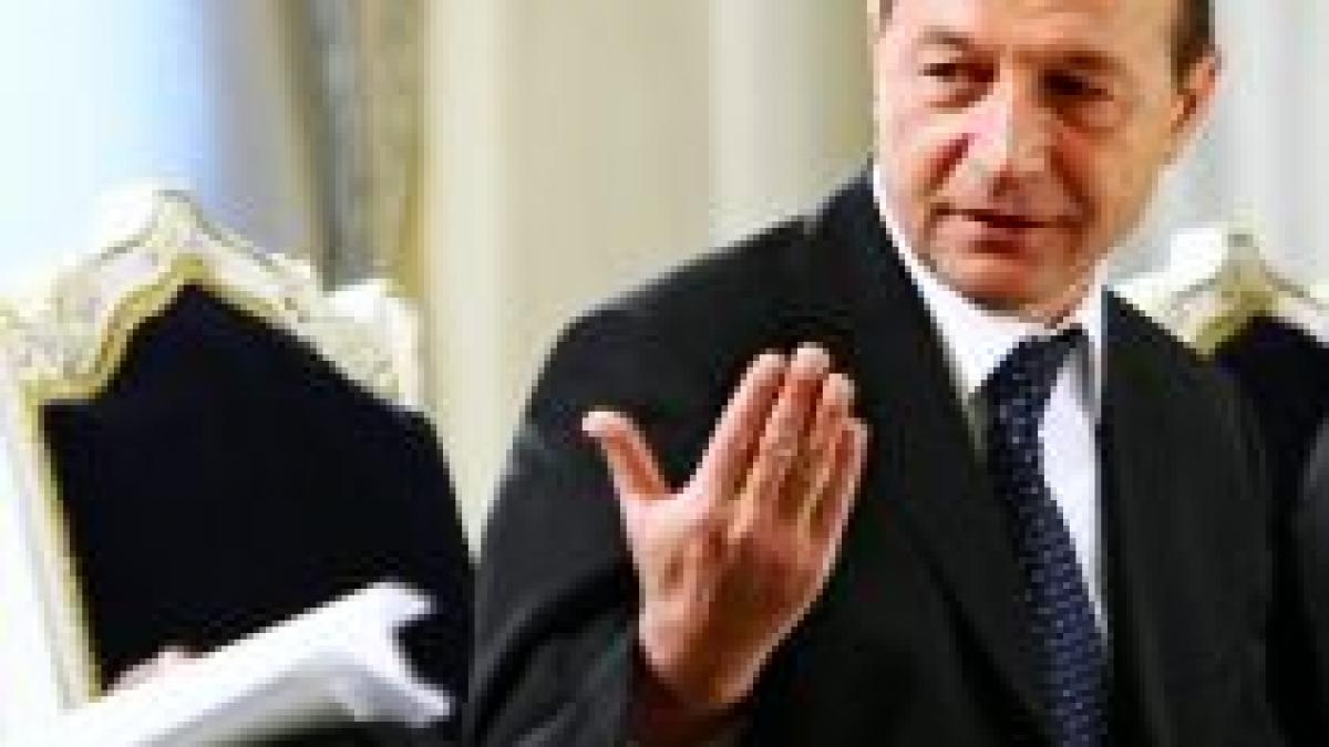 Băsescu nu renunţă: vrea avocat să se judece cu Săftoiu

