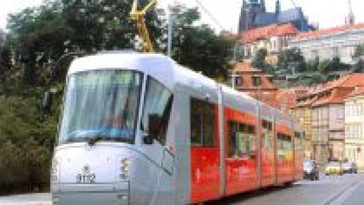 Cu tramvaiul din Praga, pe stăzile din Bucureşti. Oprescu vrea să cumpere tramvaie Skoda