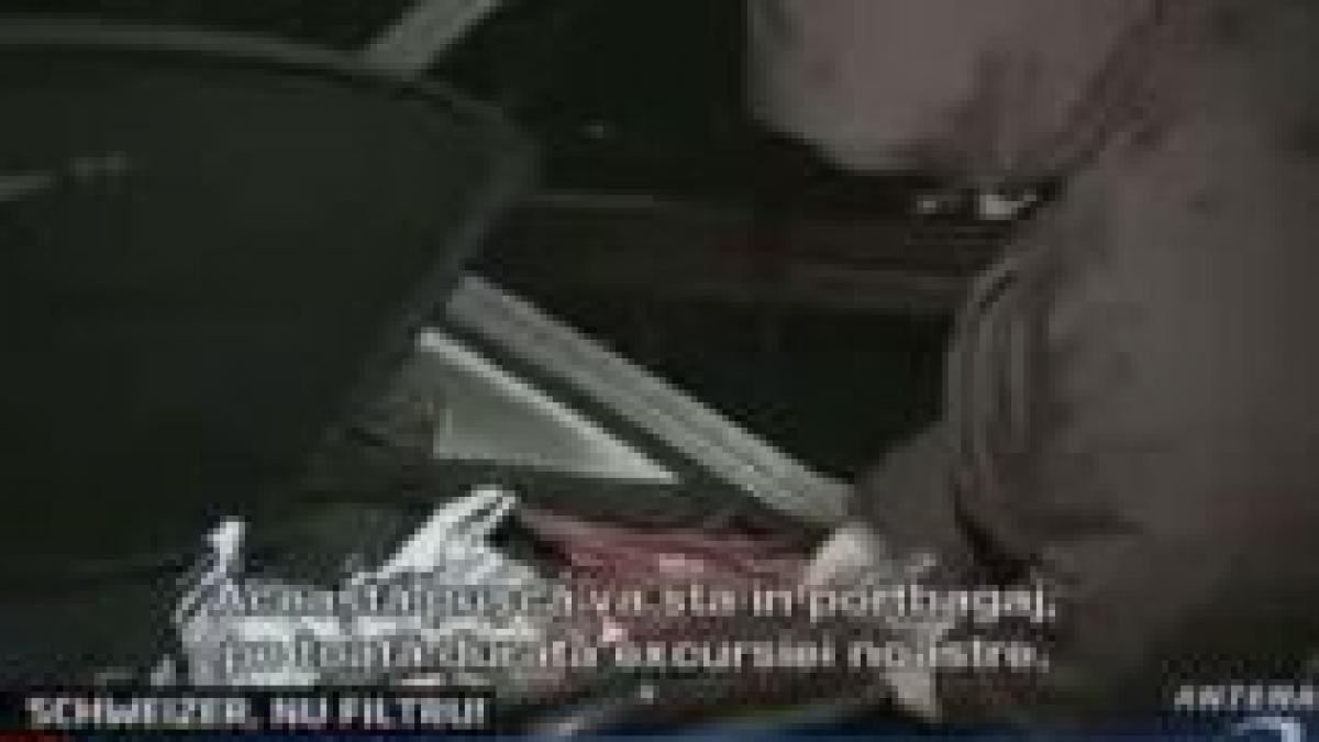 Cu puşca-n portbagaj. Reporterii au trecut nestingheriţi de filtrele autorităţilor