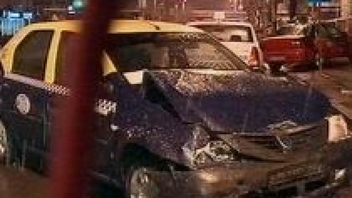 Două accidente grave s-au produs duminică dimineaţă din cauza poleiului