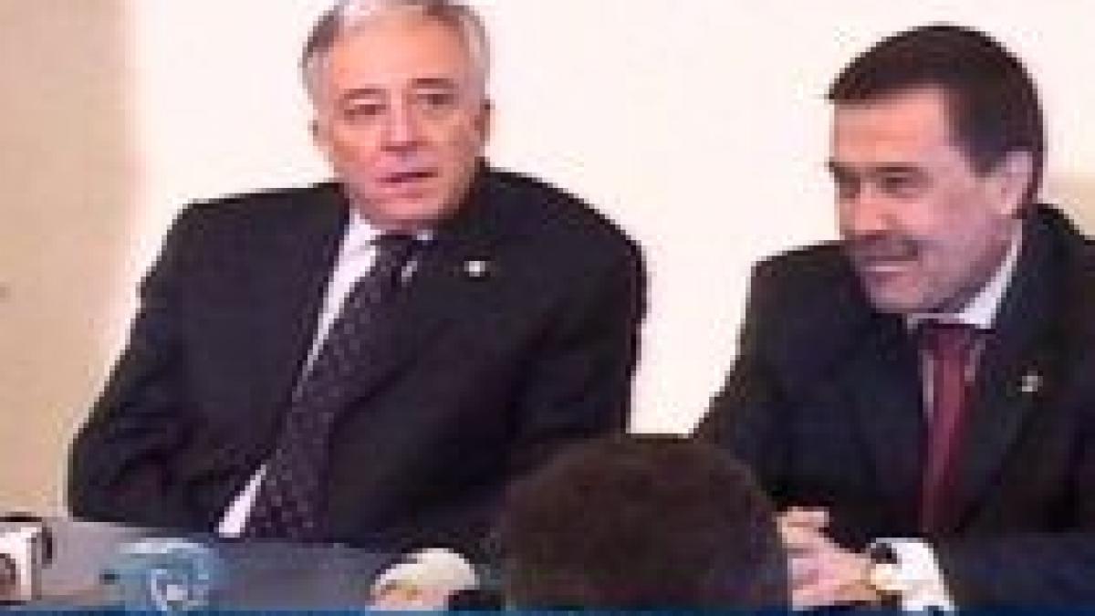 Isărescu şi Pogea au dezbătut bugetul pe 2009. Ministrul Finanţelor acuză restanţele mari lăsate de fostul Guvern
