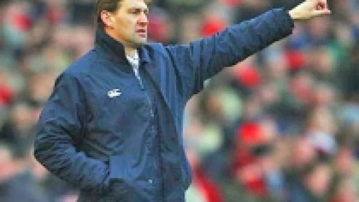 Portsmouth, aflată în focurile retrogradării, l-a concediat pe antrenorul Tony Adams