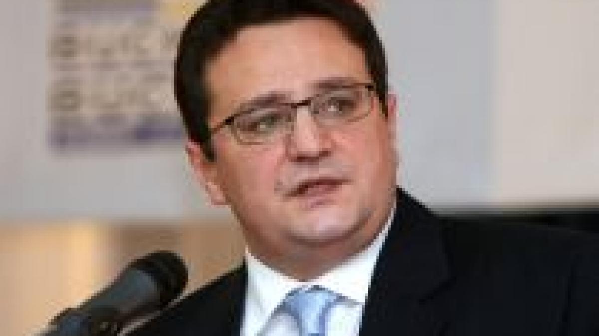 George Maior: SRI este supusă la presiuni din partea mediului politic

