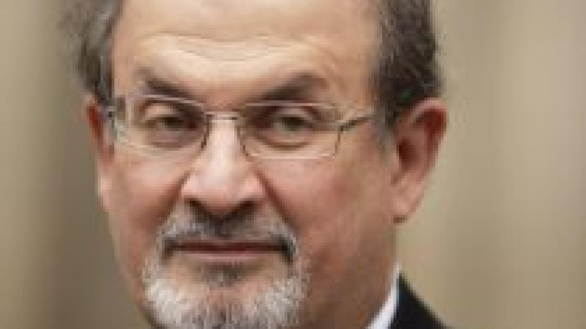 Salman Rushdie, autorul "Versetelor Satanice", "aniversează" 20 de ani de la condamnarea la moarte