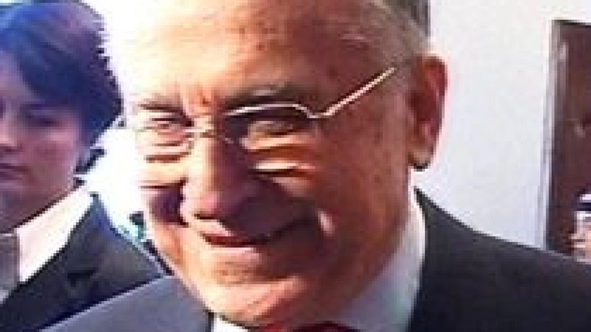 Ion Iliescu, înapoi în băncile liceului, după 60 de ani