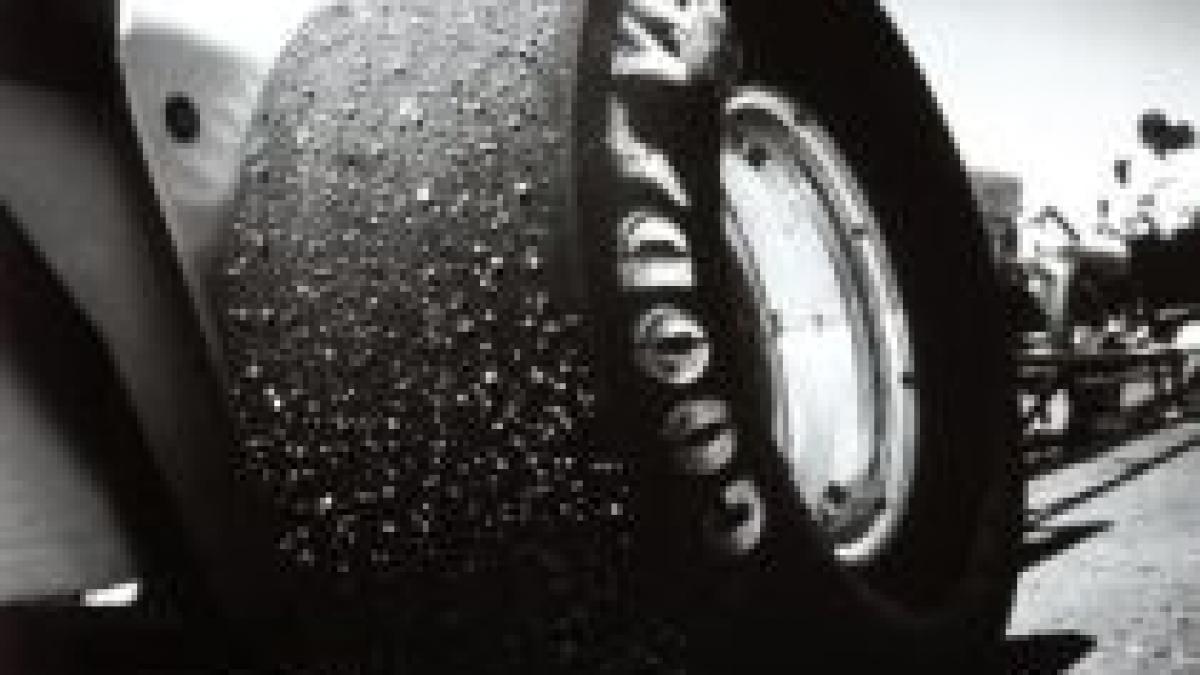 Goodyear are pierderi de 330 milioane dolari în T4 şi va concedia 5000 de angajaţi

