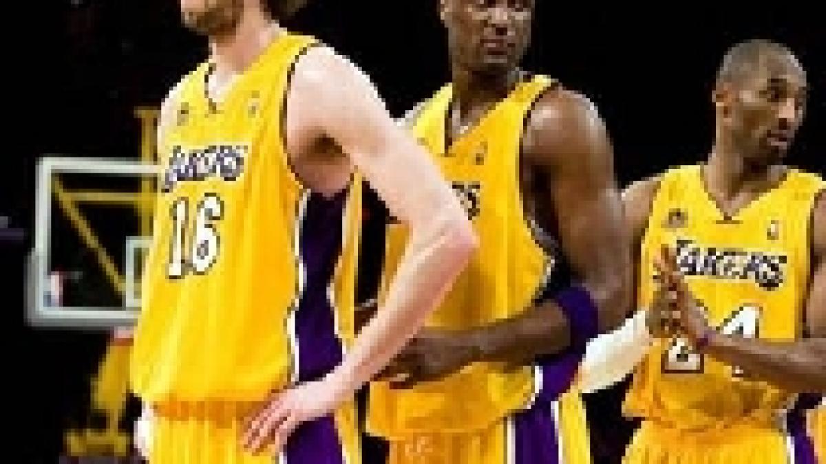 Bryant, Odom şi Gasol conduc Lakers spre o nouă victorie: 111-108 la Minnesota (VIDEO)