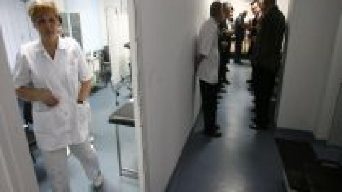 Peste 7.000 de euro, câştig lunar pentru cel mai bine plătiţi medici de familie din Bacău