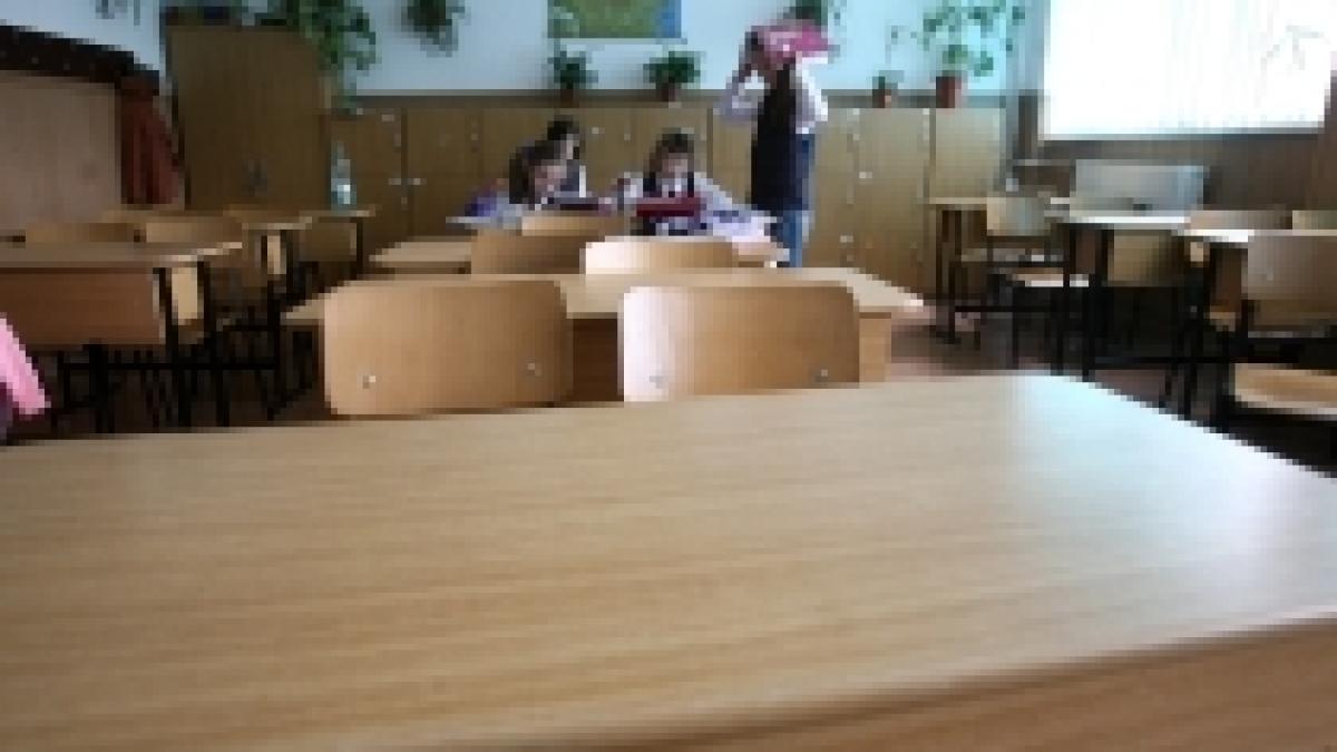 Bistriţa-Năsăud. Un elev de 15 ani a agresat o profesoară, în timpul orei