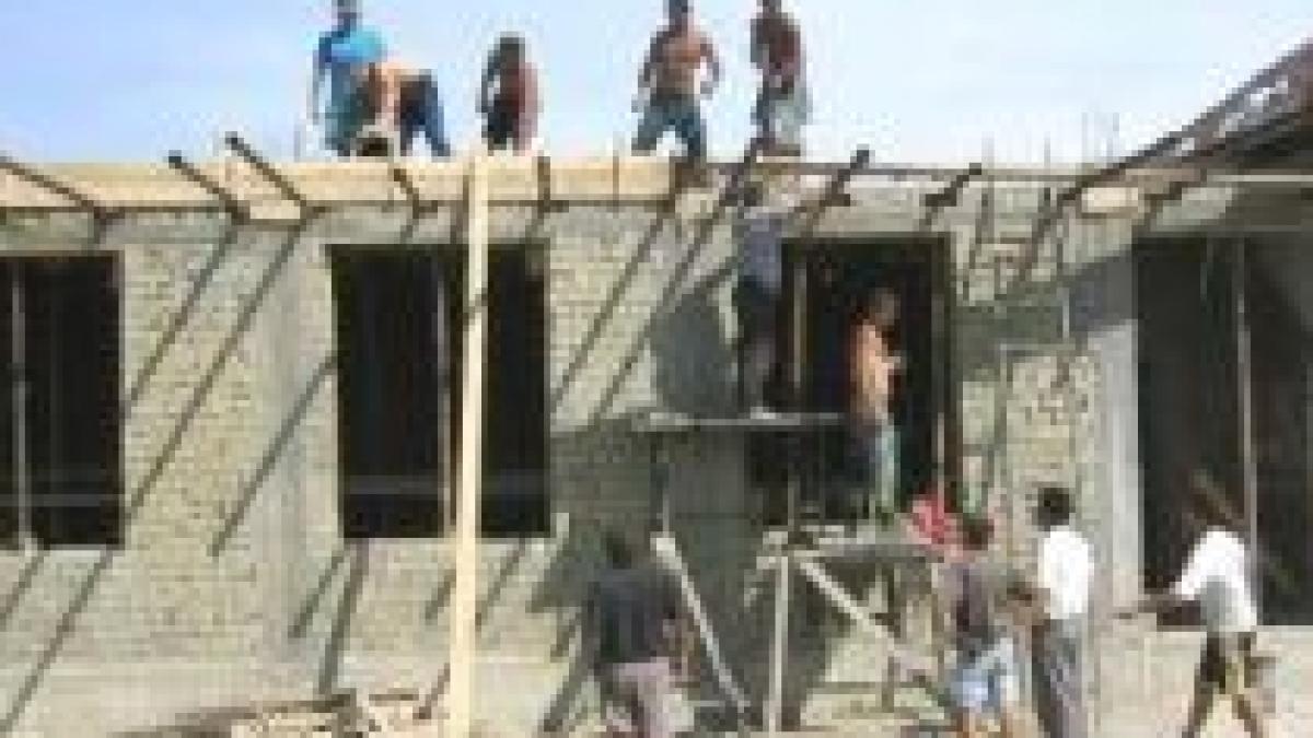 Materialele de construcţii urmează tendinţa din imobiliare: preţuri cu până la 40% mai mici

