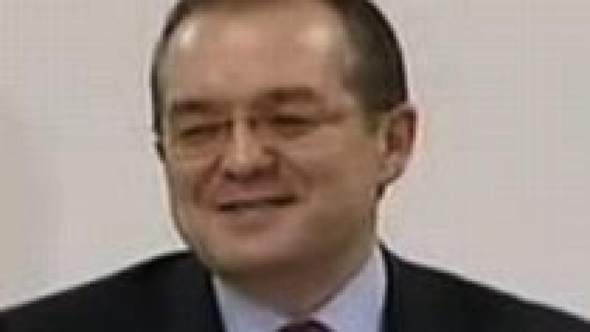 În 2004, Boc propunea o lege antinepotism. În 2008, îşi angajează nepoata la Cancelarie (VIDEO)