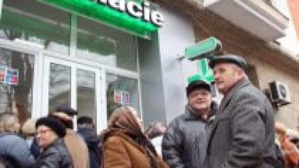 Bătrânii cu pensii mai mici de 600 de lei primesc medicamente compensate cu 90%