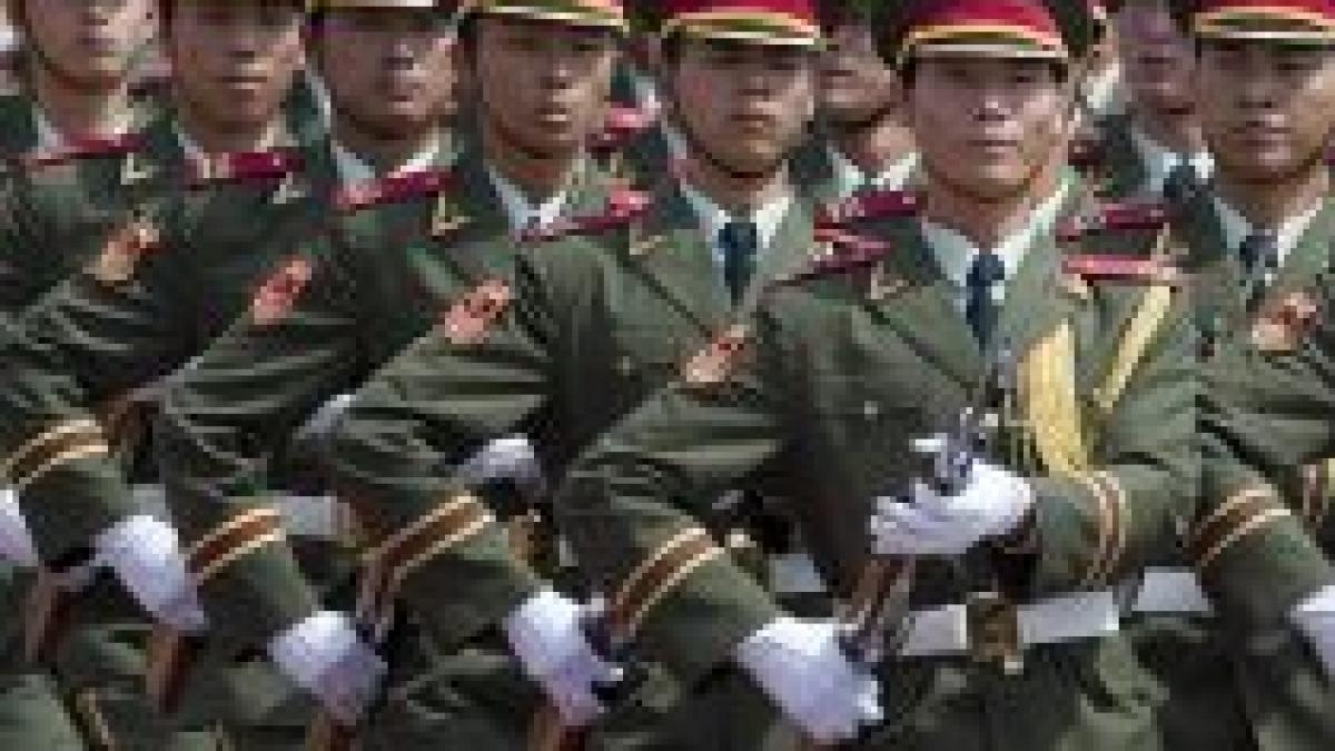 China creşte cheltuielile militare cu 15%, la 56 miliarde euro

