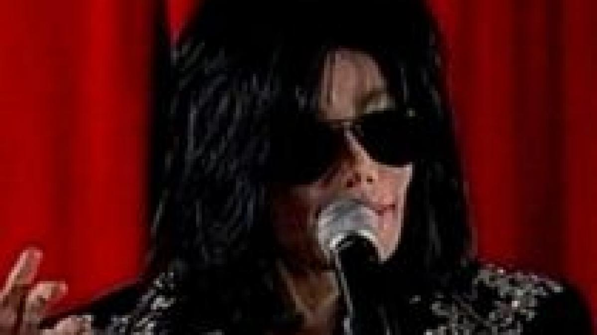 Michael Jackson revine pe scenă pentru ultima oară
