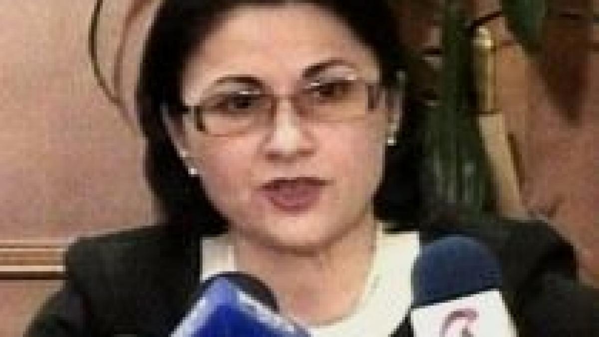 Ecaterina Andronescu: Nu am redus numărul orelor de sport