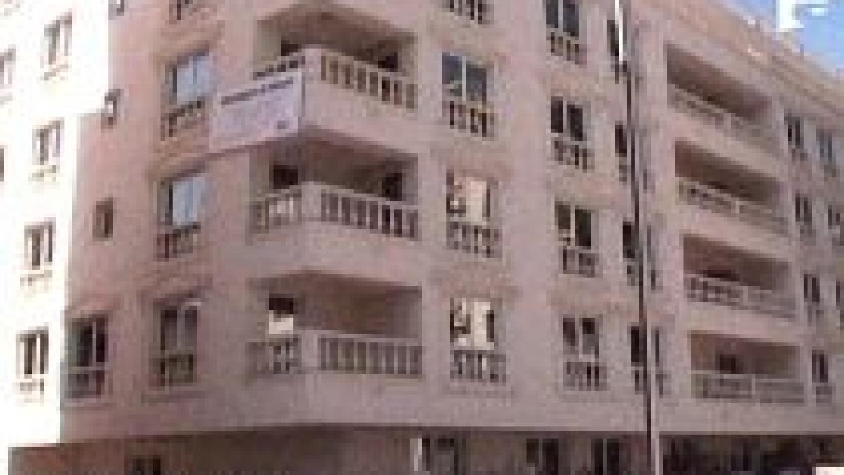 Piaţa imobiliară a căzut, dar nu s-a prăbuşit