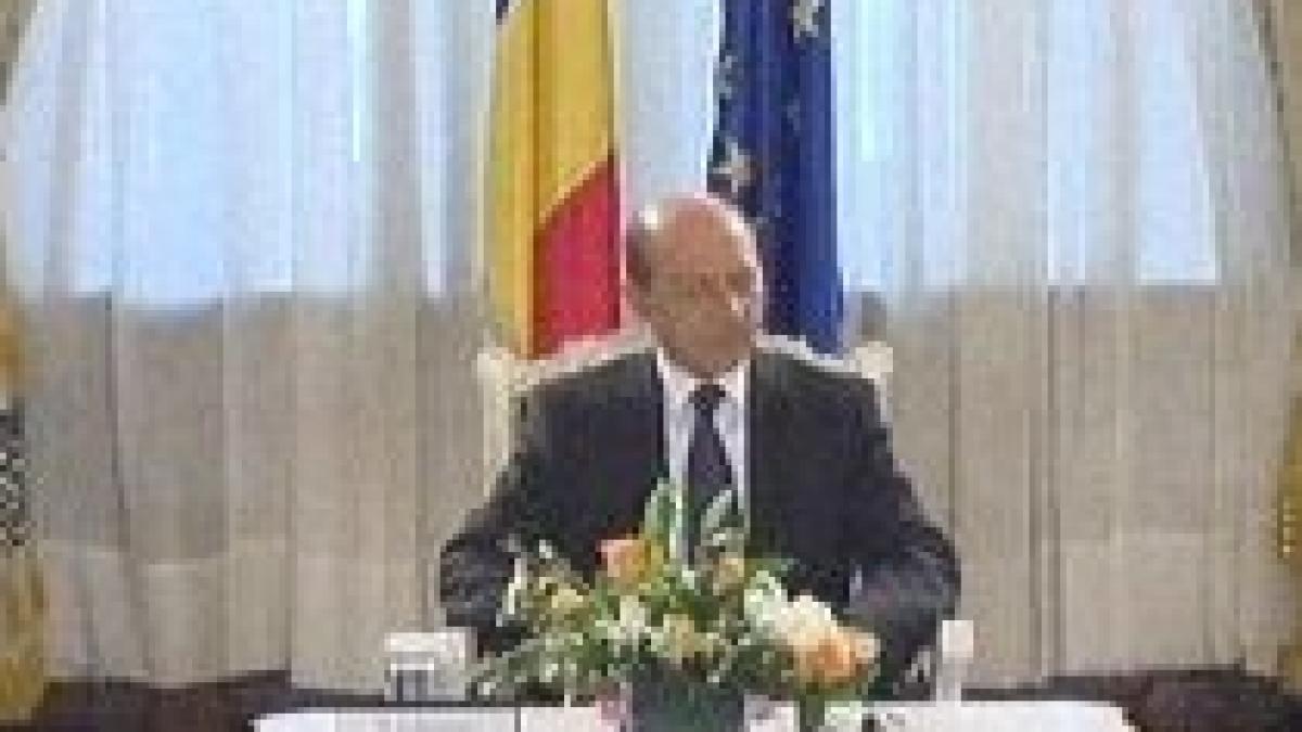 Presa de la Kiev: Băsescu se foloseşte de Ucraina pentru a câştiga capital electoral