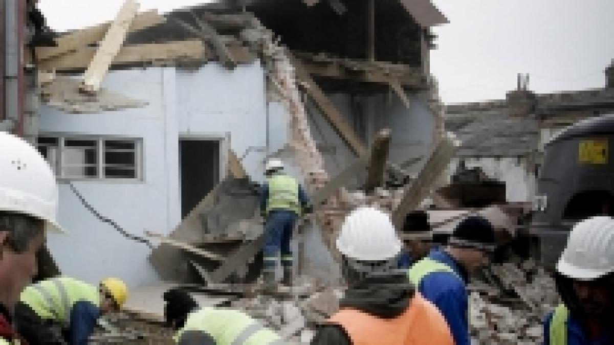 Turcia. Patru copii au murit, după ce casa în care locuiau s-a prăbuşit