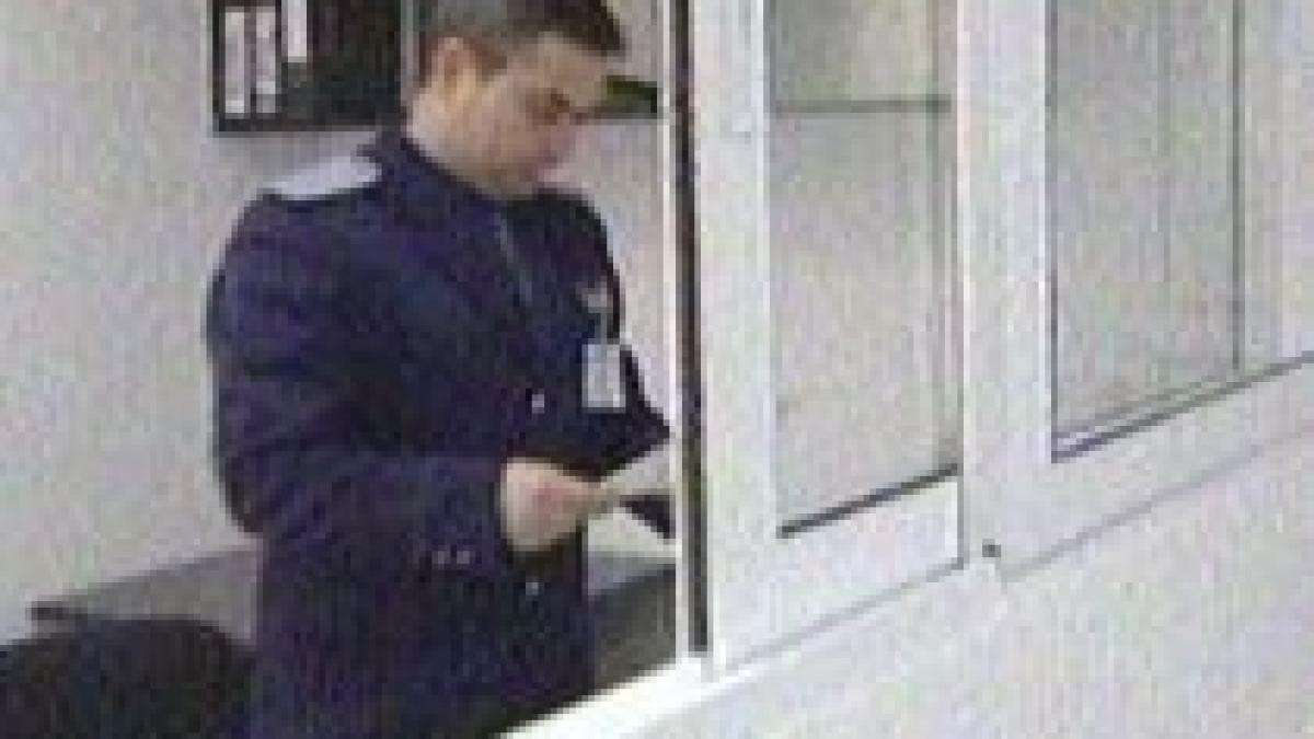 Bazele de date ale poliţiei şi penitenciarelor, atacate cu un virus informatic