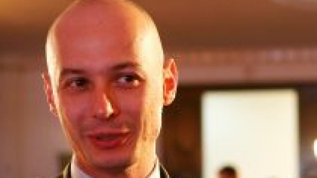 Bogdan Olteanu: În acest moment, nu îl bate nimeni pe Băsescu

