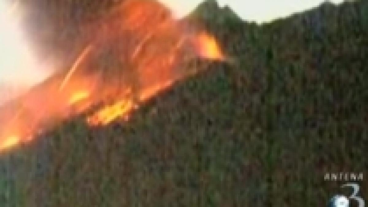 Spectaculos: Erupţie vulcanică, live, în Japonia (VIDEO)