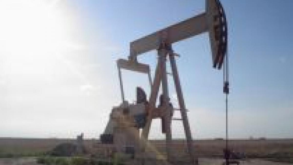 Membrii OPEC discută scăderea cotelor de producţie