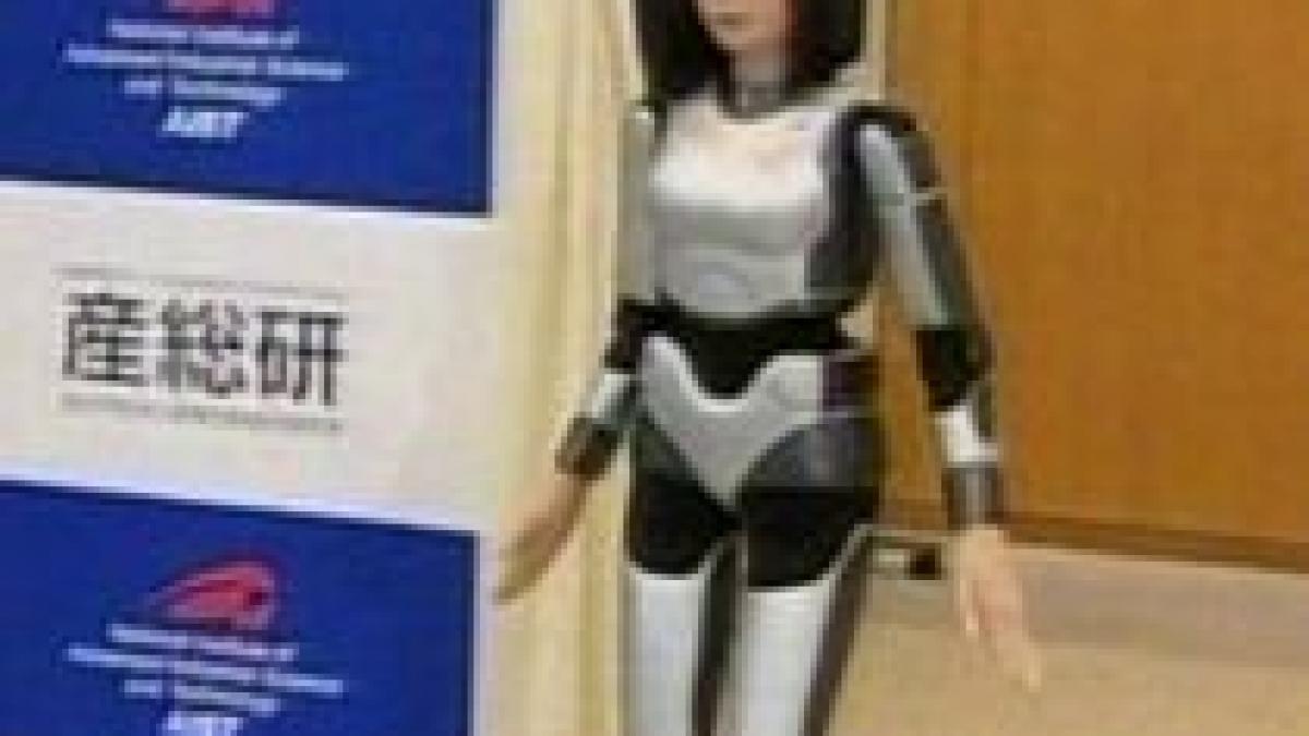 Japonezii au creat un robot cu înfăţişarea unei tinere, care poate exprima diverse sentimente 