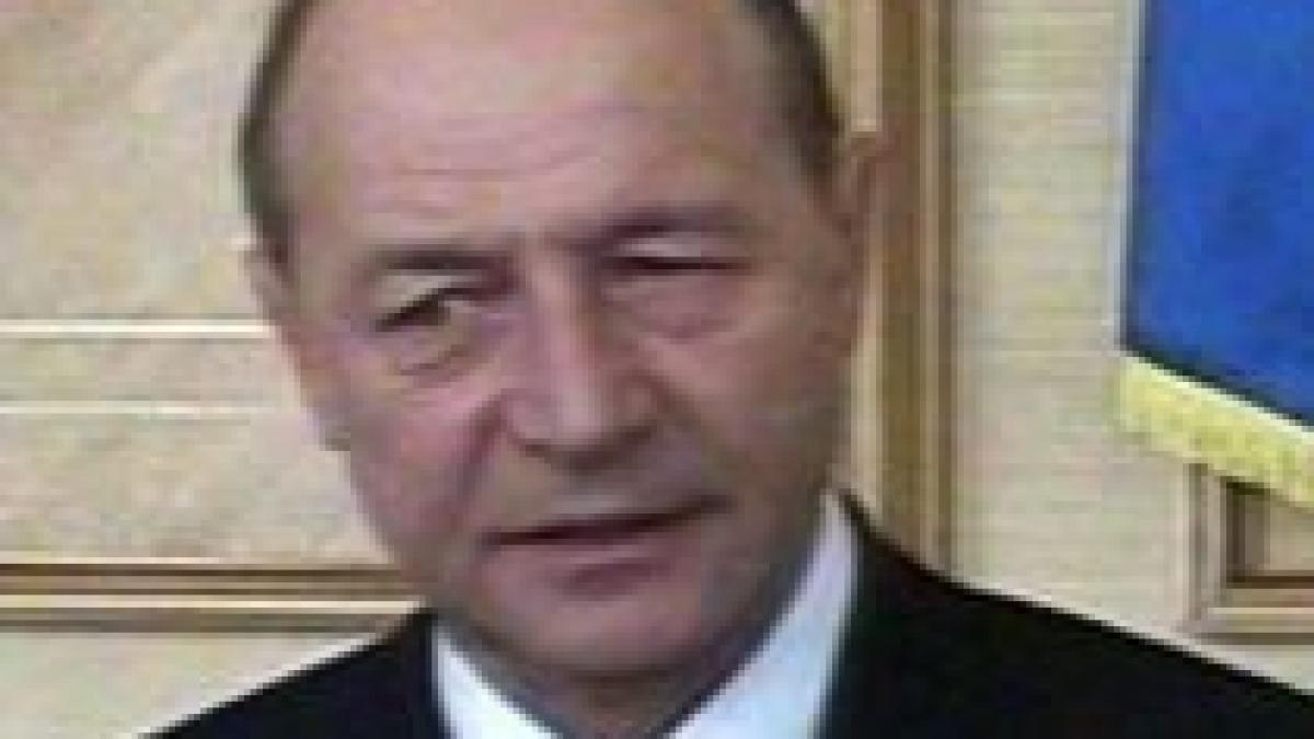 Băsescu, Boc şi Pogea discută la Bruxelles despre criza economică