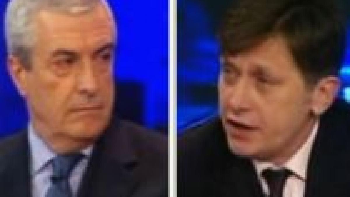 PNL îşi alege conducerea: Tăriceanu şi Antonescu se luptă pentru ocuparea funcţiei (VIDEO)