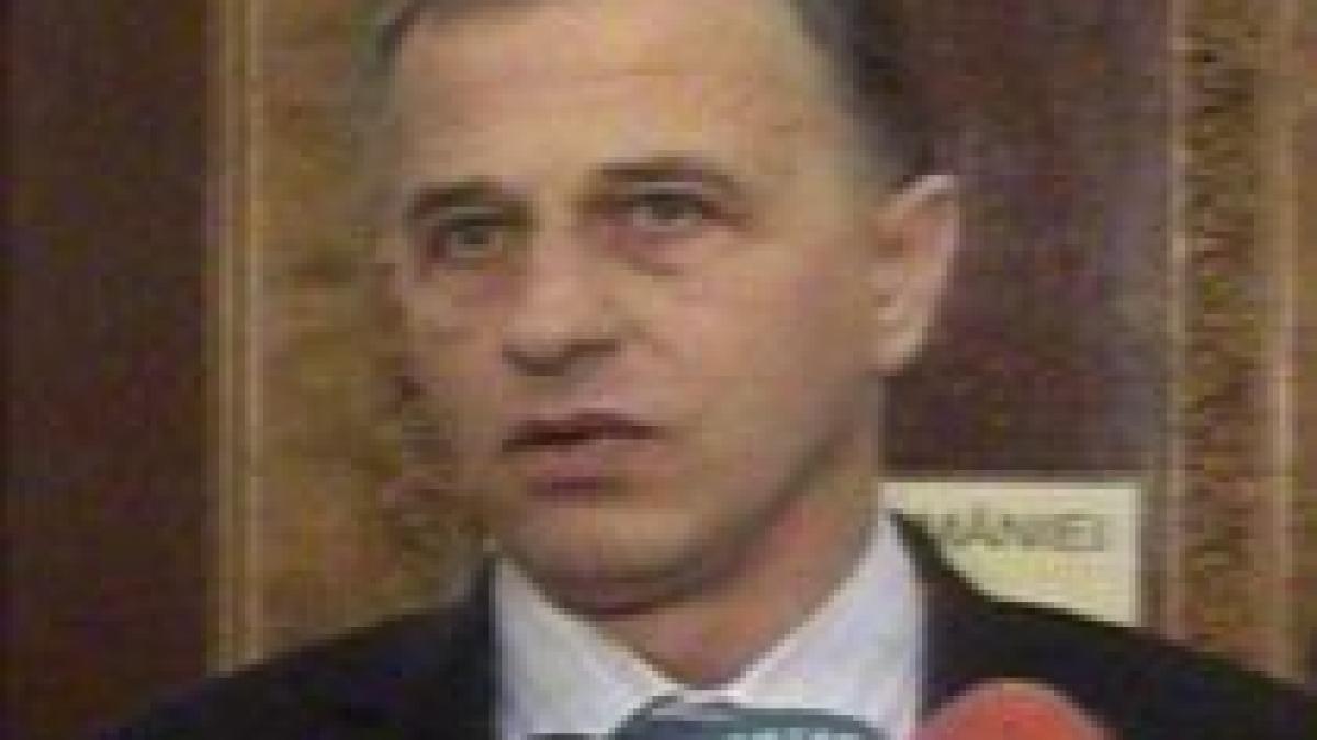 Geoană: Este nevoie de soluţii pentru evitarea unei "hemoragii de locuri de muncă"