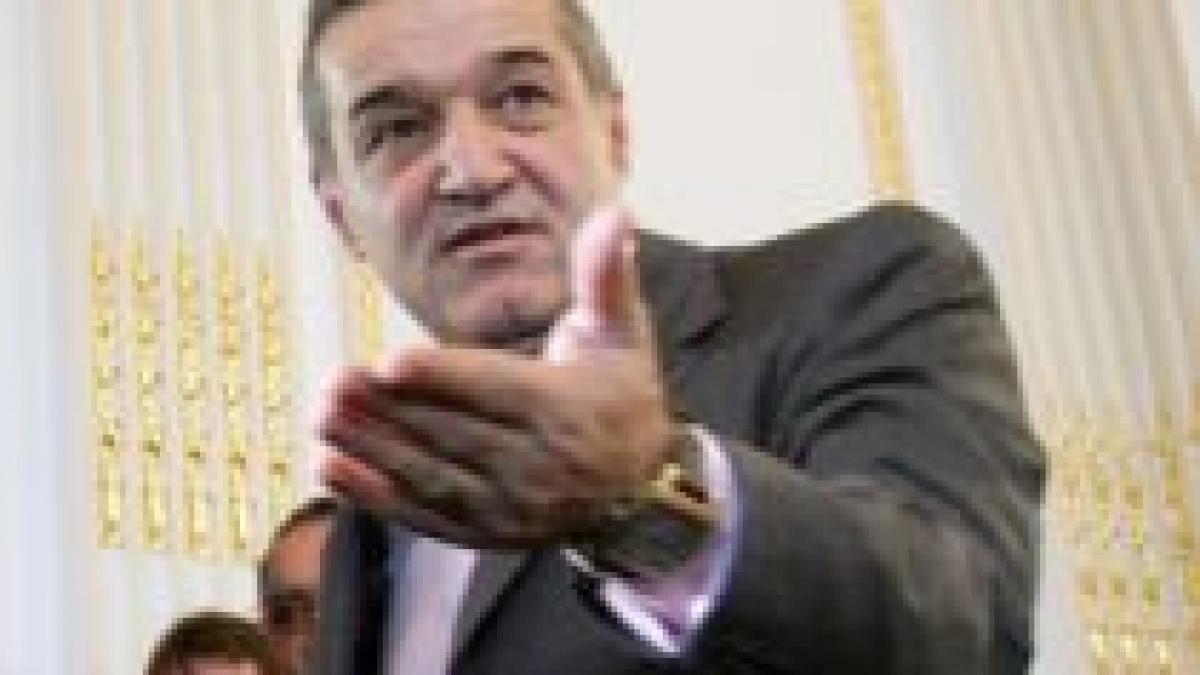 Descinderi la casa lui Gigi Becali. Omul de afaceri, acuzat de sechestrarea unor persoane (IMAGINI EXCLUSIVE)